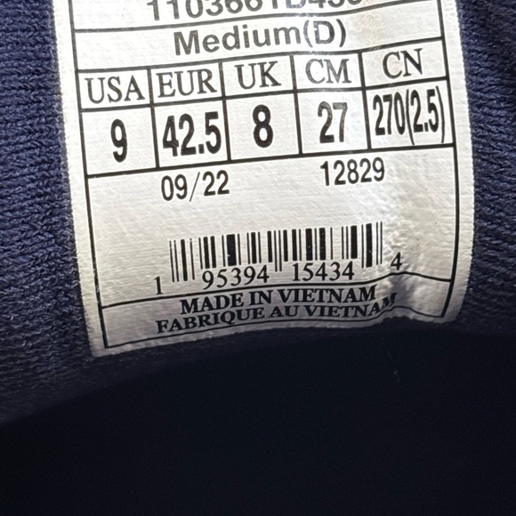 🔥🔥🔥Brooks Men's Athletic Shoes - Navy and Yellow Size: 9🔥🔥🔥 - Picture 3 of 11